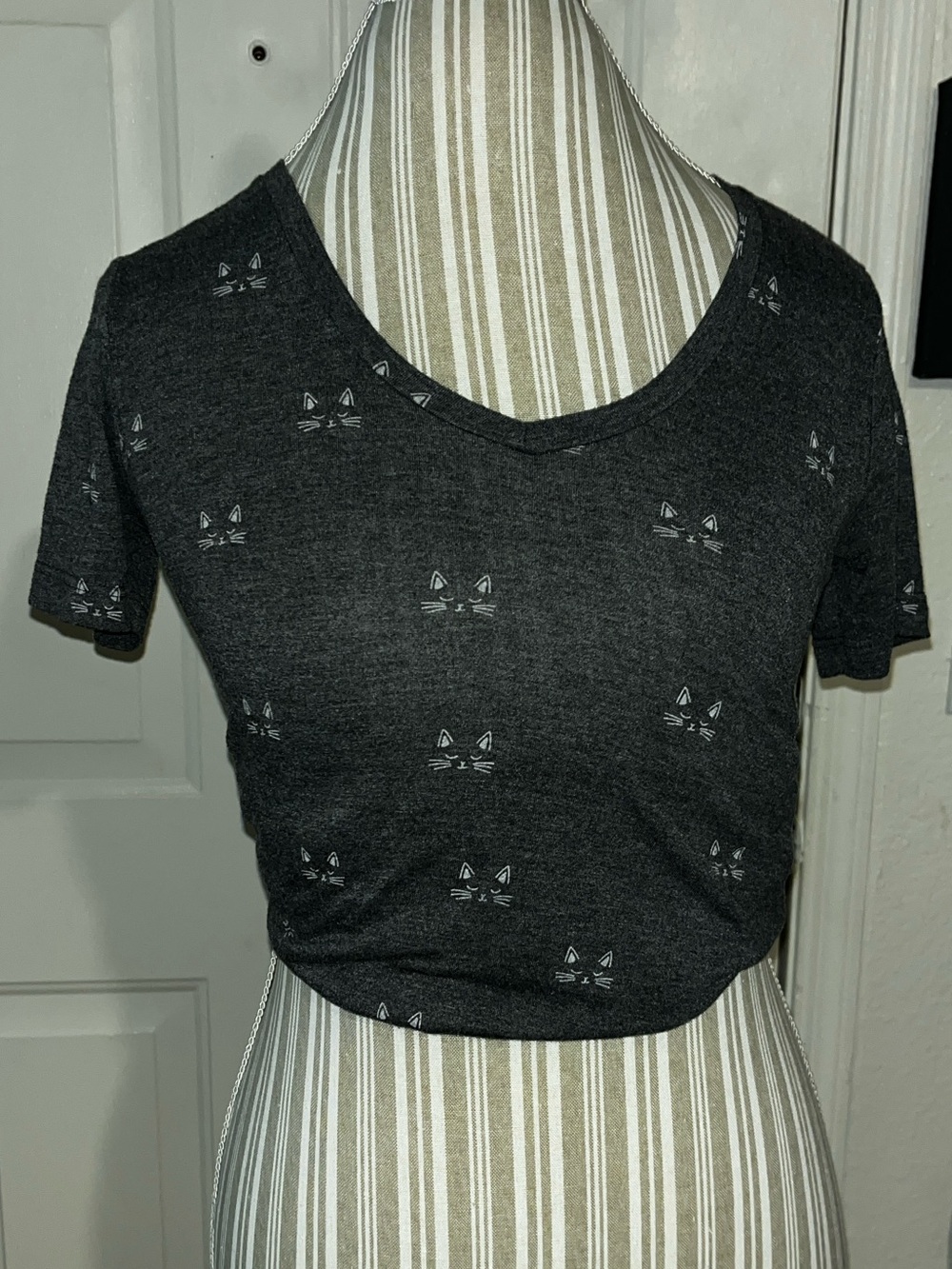 Women’s Charcoal Gray Short Sleeve Scoop Neck Top